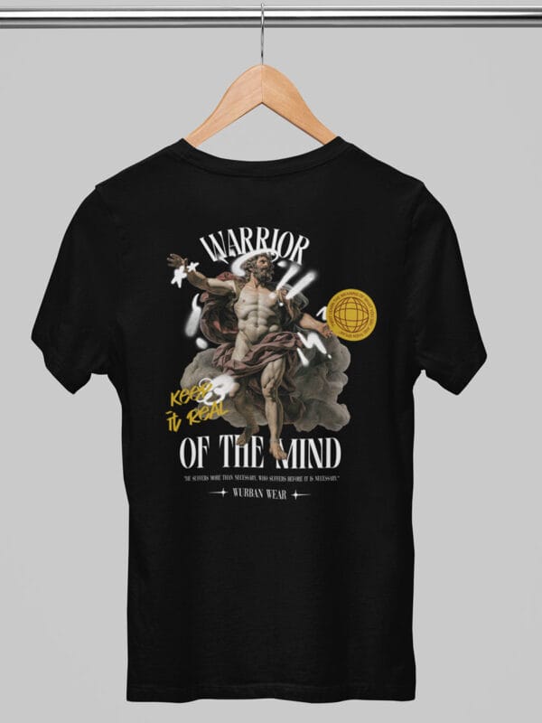 een inspirerend oversized t shirt van Wurban Wear met de stoic quote warrior of the mind