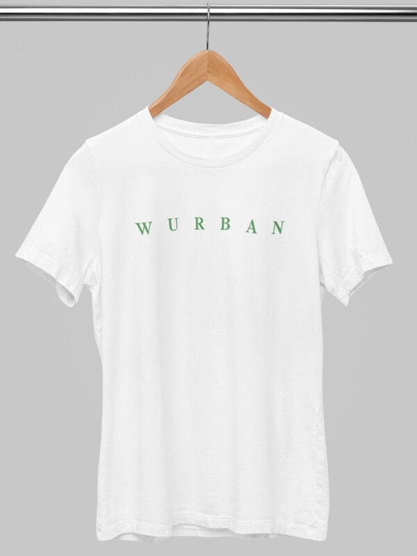 Oversized shirt van Wurban Wear met de tekst purpose of terwijl doel op de achterkant